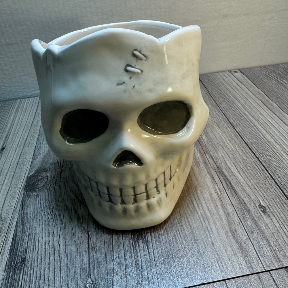 2021 Yankee Candle Phatasmagoria SKULL CANDLE holder CANDY DISH #1704422